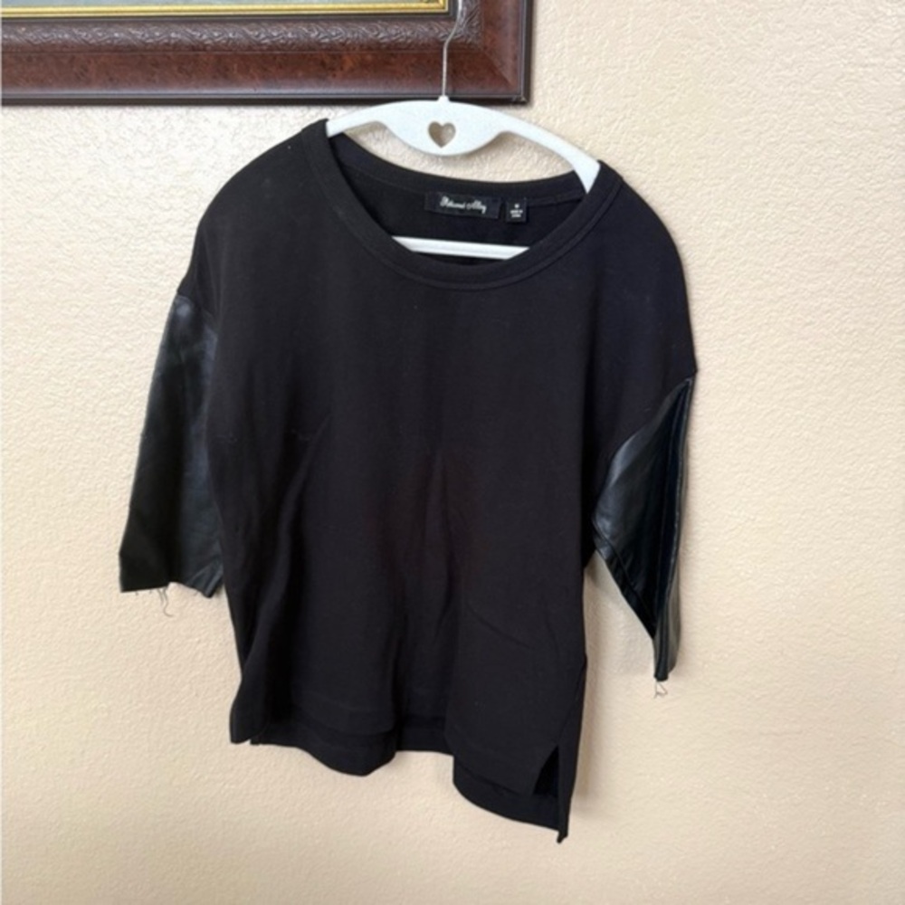 Petticoat Alley Faux Leather Sleeves Top Size Medium